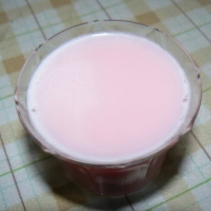 すごく簡単　桜色のミルクプリン